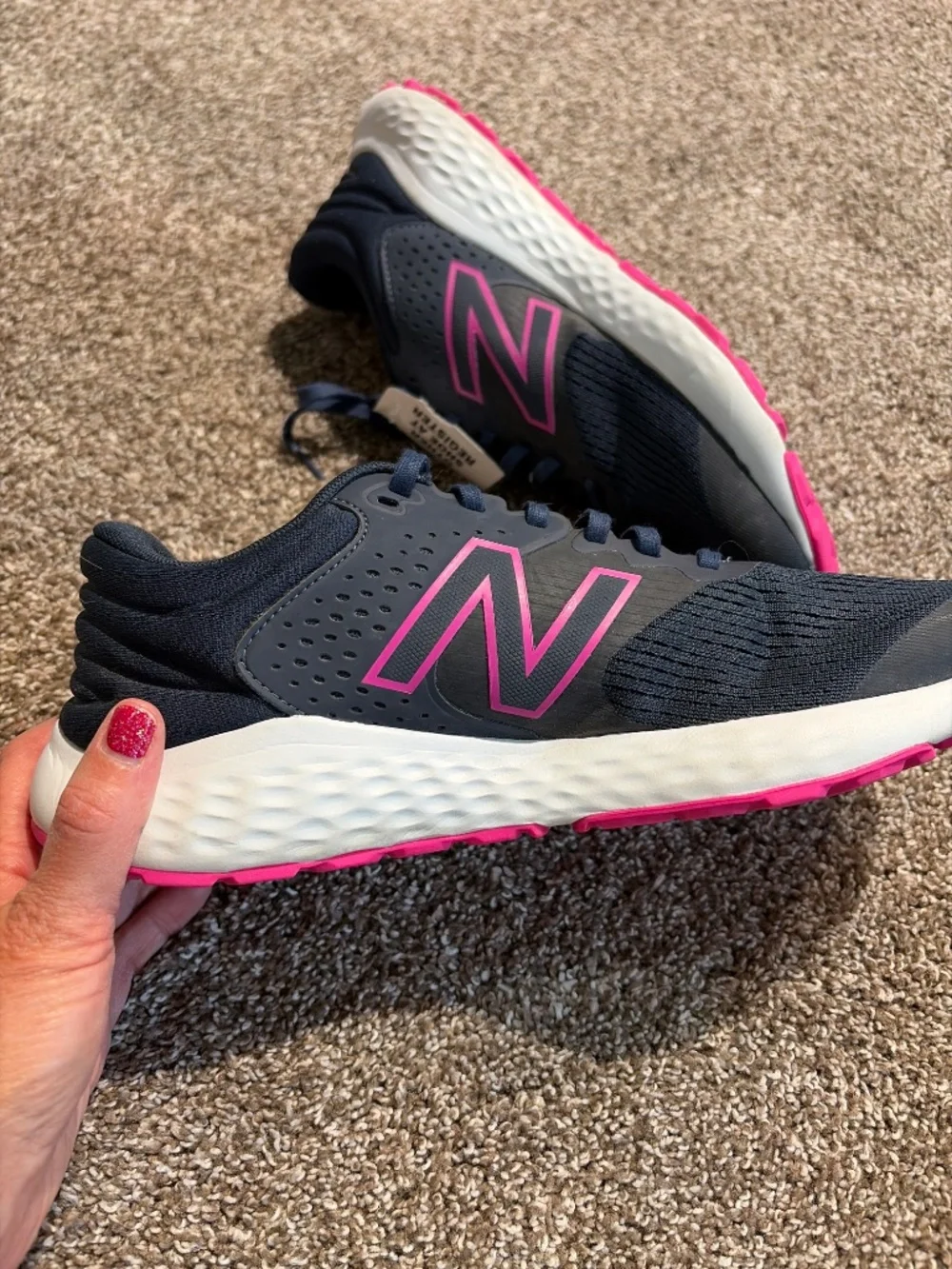 New Balance 520 v7 women’s running sneakers size 11